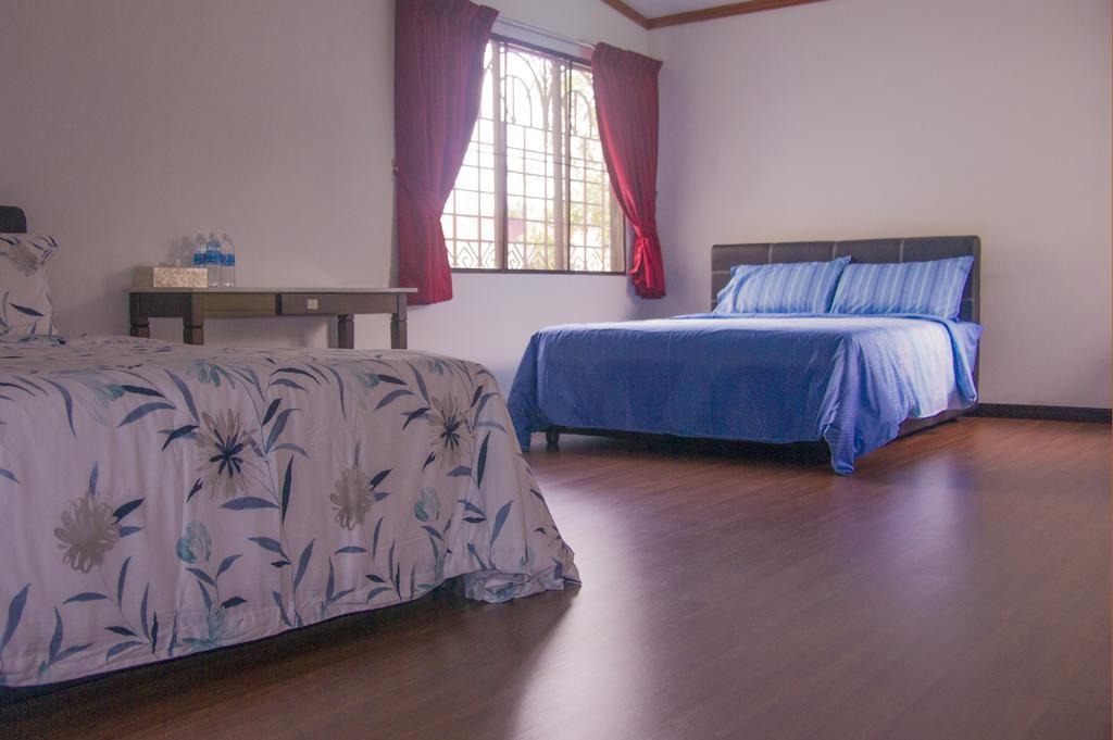 Bike And Tours Bed And Breakfast Lahad Datu Cameră foto